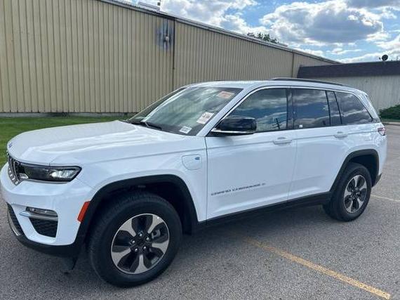 JEEP GRAND CHEROKEE 2024 1C4RJYB64RC182110 image